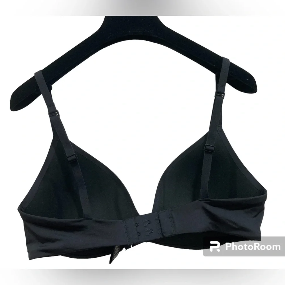 SKIMS Black Wireless Triangle Bra - Picture 4 of 7